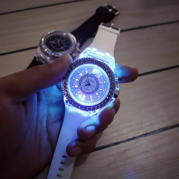 Led Watch with 2 yr warranty - Picture 5 of 5